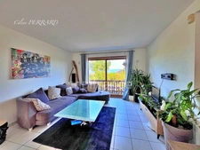 Maison SCIEZ (74), Maison 4 chambres avec piscine et vue lac - sous-sol, double garage, terrain, calme. Un cadre de vie très agréable !