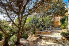 Dpt Corse du Sud (20), à vendre à Tizzano, Villa de charme 180 m² - Terrain de 1 000 m² avec dépendance et piscine 