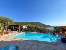 Dpt Corse du Sud (20), à vendre à Tizzano, Villa de charme 180 m² - Terrain de 1 000 m² avec dépendance et piscine 