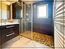 Family bungalow with heated veranda and swimming pool – 4 bedrooms + office – sought-after area of Bon-Encontre