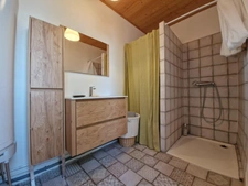 Maison en pierre de 120m² avec gite de 42m² - Terrain : + de 8000m²