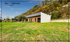 Maison contemporaine – Vue dominante, 9 000 m², piscine – Sans travaux