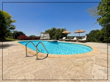 Character house + swimming pool + panoramic view + outbuildings – potential for a gîte – Tarn-et-Garonne (82)