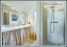 Maison en pierre de plus de 220m² - 5 chambres - jardin, piscine, dépendances - 3600m²