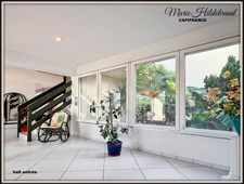 Architect-designed house with character – 285 m² of living space – Panoramic views – Swimming pool – Large garage