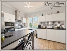Renovated 185m² house + 1000m² garden + independent 2-room apartment + swimming pool – Valence-d'Agen