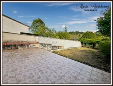 House with garden, not overlooked – village center – 2 bedrooms + office