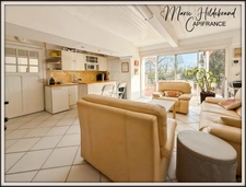 Renovated 185m² house + 1000m² garden + independent 2-room apartment + swimming pool – Valence-d'Agen