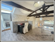 Maison en pierre de plus de 220m² - 5 chambres - jardin, piscine, dépendances - 3600m²