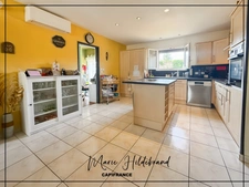 Family bungalow with heated veranda and swimming pool – 4 bedrooms + office – sought-after area of Bon-Encontre