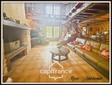Maison de Caractère – 290 m², 8 Chambres, Jardin 7500 m², Vue Imprenable