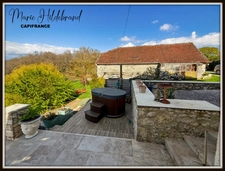 Maison de caractère + piscine + vue panoramique + dépendances – potentiel gîte – Tarn-et-Garonne (82)