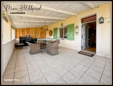 Character house + swimming pool + panoramic view + outbuildings – potential for a gîte – Tarn-et-Garonne (82)