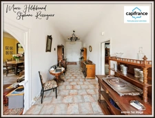 Character property with 5,500 m² of grounds, swimming pool, 7 bedrooms and separate living area