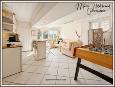 Renovated 185m² house + 1000m² garden + independent 2-room apartment + swimming pool – Valence-d'Agen