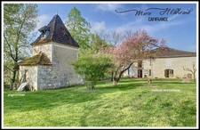 Luxury property in the countryside – Elegance and space in the countryside – 390 m² of living space – agricultural land