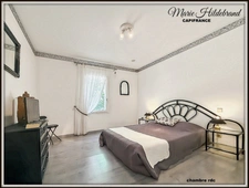 Architect-designed house with character – 285 m² of living space – Panoramic views – Swimming pool – Large garage