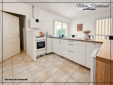 Ensemble de 2 Maisons - 8 pièces - 1hectare de terrain - à 5mn de Valence