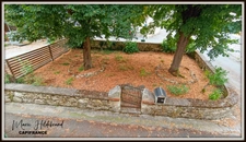 Stone house - 105m² living space - 750m² garden - 2 bedrooms - outbuilding