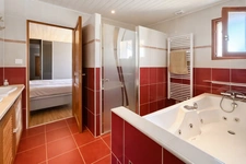 VALENCE D’AGEN – Maison 127 m² – Lumineuse – Espaces Atypiques – Jardin et Double Garage