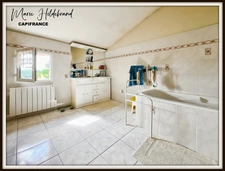 Maison 3 chambres - 200m² habitable - jardin - dépendances
