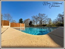 Renovated 185m² house + 1000m² garden + independent 2-room apartment + swimming pool – Valence-d'Agen
