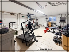 Ensemble de 2 Maisons - 8 pièces - 1hectare de terrain - à 5mn de Valence