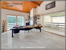 Architect-designed house with character – 285 m² of living space – Panoramic views – Swimming pool – Large garage