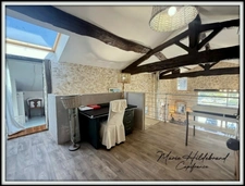 Stone house of over 210m² - 5 bedrooms - garden, swimming pool, outbuildings - 3600m²