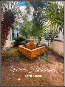 Architect-designed house with character – 285 m² of living space – Panoramic views – Swimming pool – Large garage
