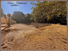 Architect-designed house with character – 285 m² of living space – Panoramic views – Swimming pool – Large garage