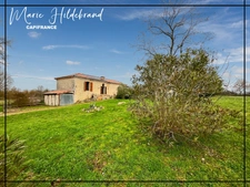 Maison en pierre familiale de 245m² - jardin de + de 1600m² - 4 chambres
