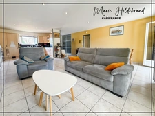 Family bungalow with heated veranda and swimming pool – 4 bedrooms + office – sought-after area of Bon-Encontre
