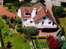 BEYNOST propriété de 223.7m2 habitable avec vue panoramique sur 1800m2 de terrain à vendre  (01)