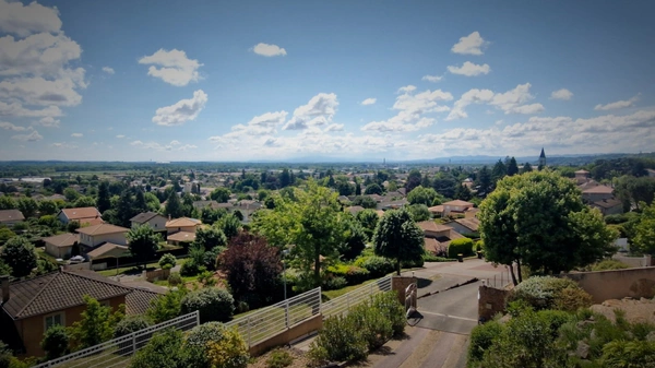 Propriété 10 pièces BEYNOST avec vue splendide dégagée sur environ 1900m² de terrain à vendre  (01)