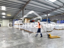 vente environ entrepôt  industriel 14000m² a vendre proche de BOURGOIN JALLIEU (38)sur environ 24000m² de terrain