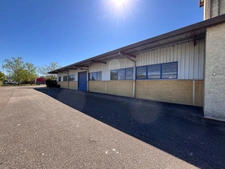 BÂTIMENT D’ACTIVITÉ INDÉPENDANT À VENDRE – 1 991 m² – TERRAIN 4 500 m² – ACCÈS A89 IMMÉDIAT – Lentilly