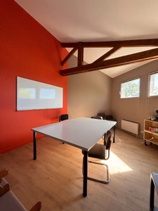 BÂTIMENT D’ACTIVITÉ INDÉPENDANT À VENDRE – 1 991 m² – TERRAIN 4 500 m² – ACCÈS A89 IMMÉDIAT – Lentilly