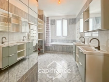 Appartement familial, en parfait état, 5 pièces, 113 m2, à  FONTENAY SOUS BOIS (94), rue Mot, proche RER et Bois