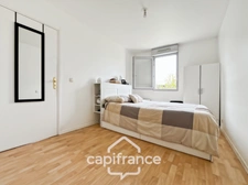 Appartement, en parfait état, à vendre 2 pièces CHELLES (77), rue du Chêne Tordu, avec balcon et parking 