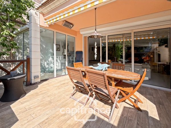 LE PERREUX SUR MARNE (94) LE PERREUX-SUR-MARNE – MAISON FAMILIALE DE 262,50 M² EN PARFAIT ETAT– 4 SUITES – JARDIN AVEC PISCINE HORS SOL – GARAGE DOUBLE
