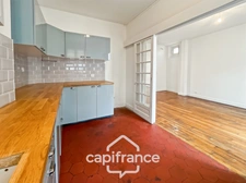 Appartement familial, en parfait état, 5 pièces, 113 m2, à  FONTENAY SOUS BOIS (94), rue Mot, proche RER et Bois