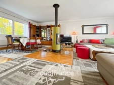 Maison familiale contemporaine,7 pièces, 215 m2, à ORMESSON SUR MARNE (94), quartier du Golf, au calme, en parfait état