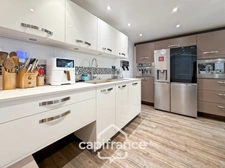 LE PERREUX SUR MARNE (94) LE PERREUX-SUR-MARNE – MAISON FAMILIALE DE 262,50 M² EN PARFAIT ETAT– 4 SUITES – JARDIN AVEC PISCINE HORS SOL – GARAGE DOUBLE