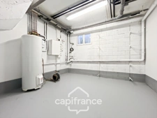Maison familiale contemporaine, 145 m2, 4 chambres, en excellent état, sous-sol total, quartier Grand Val, proche gare, écoles, commerces, à Sucy-en-brie