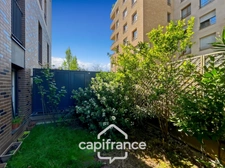 Exclusivité – Duplex en rez-de-jardin avec extérieur privatif et stationnement à Ivry-sur-Seine (94), avenue Jean-Jaurès