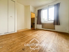 Saint-Maur-des-Fossés – Adamville, maison individuelle de plus de 110 m² – 6 pièces, 4 chambres – Jardin et garage