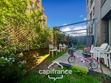 Exclusivité – Duplex en rez-de-jardin avec extérieur privatif et stationnement à Ivry-sur-Seine (94), avenue Jean-Jaurès