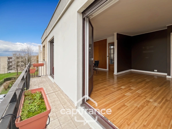 Chennevières-sur-Marne – Appartement familial 85 m² – 3 chambres – 2 terrasses – Dernier étage- au calme