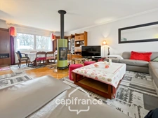Maison familiale contemporaine,7 pièces, 215 m2, à ORMESSON SUR MARNE (94), quartier du Golf, au calme, en parfait état